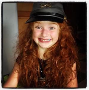 Meet your Posher, Chloe